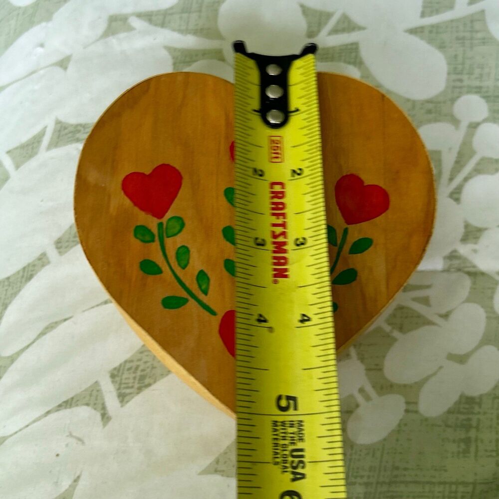 ❌SOLD Heart Shaped Wooden Heart Floral Box - Picture 7 of 8